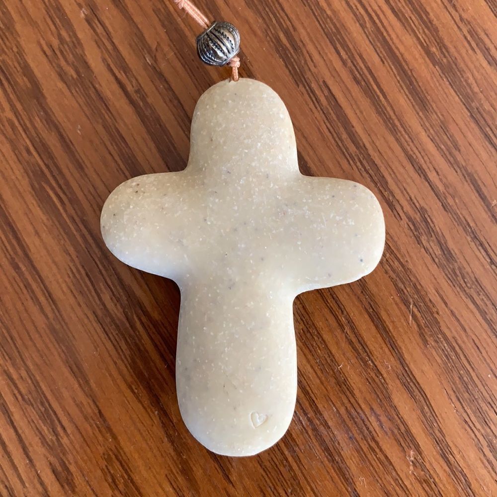 Two Cross Christmas tree ornaments - Picture 6 of 6